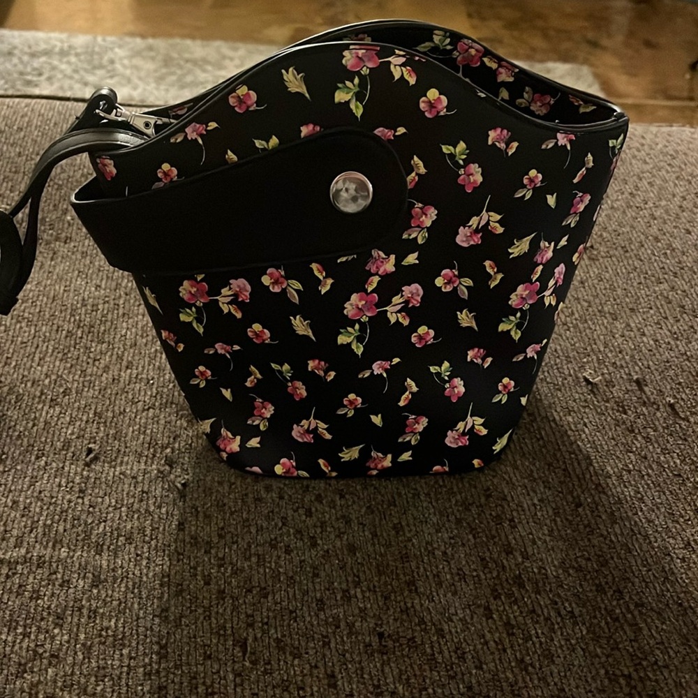 Black Floral Crossbody Bucket Bag
